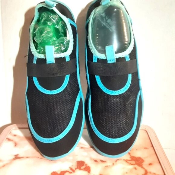 Water Shoes sz 9/10 - Picture 1 of 4